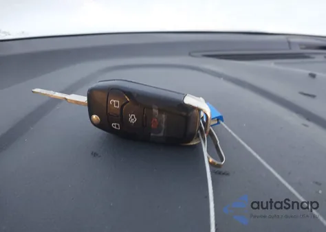 2014 Ford Fusion z USA, uszkodzony, nr VIN 3FAGPOHRTER28663